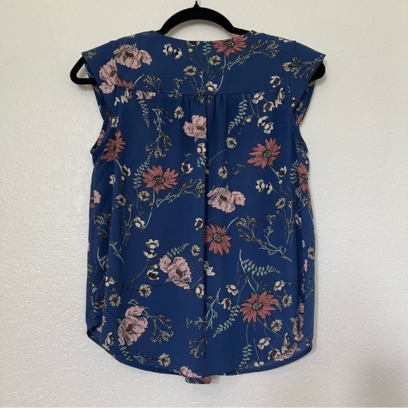 2/$30 Collective Concepts Blue and Pink Floral Sleeveless Blouse Top - Picture 5 of 11
